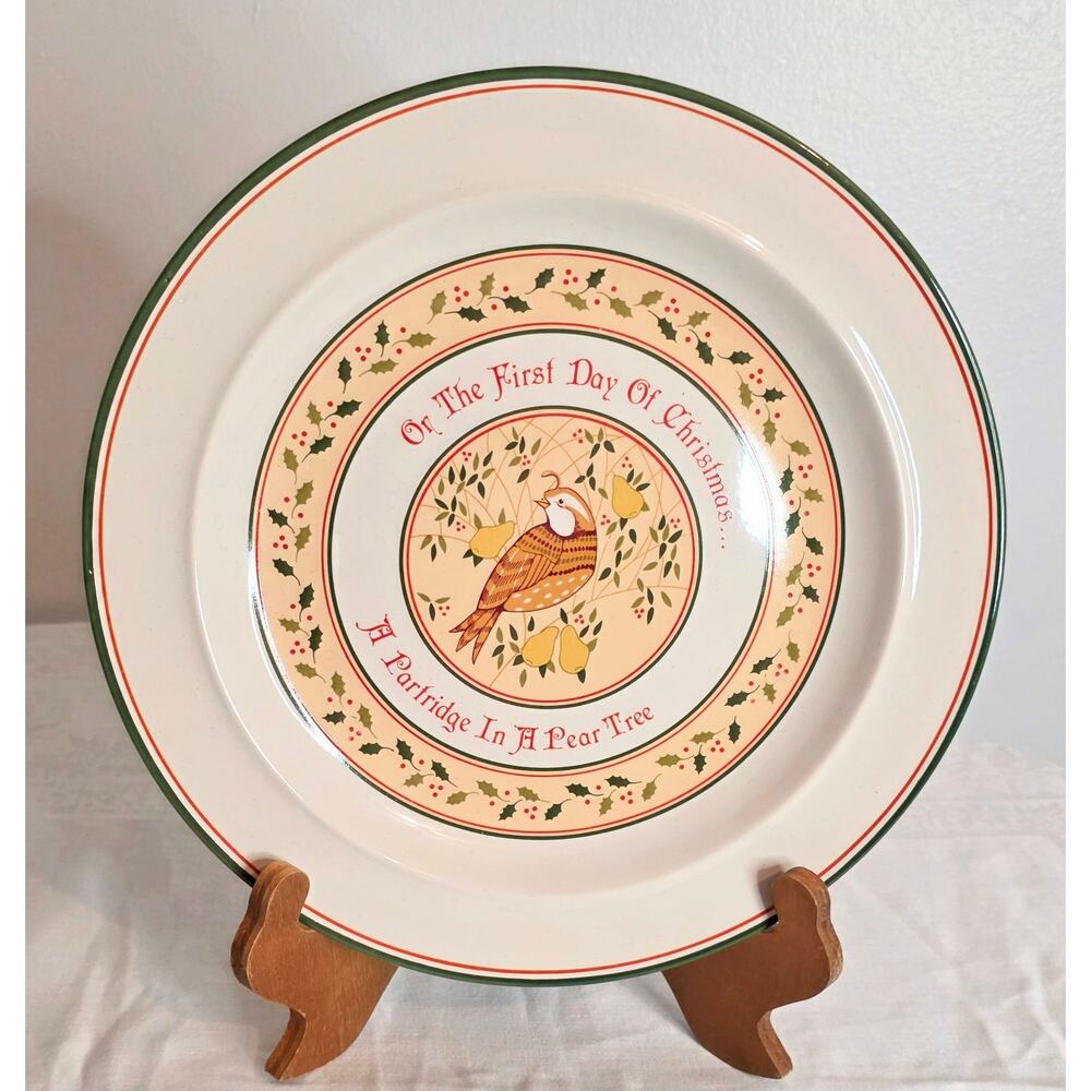 Vintage Anchor Hocking Stoneware Collector Plate 1st Day of Christmas 10 1/2"